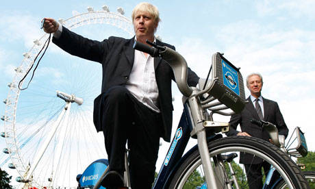 17 millió font London kerületeinek kerékpáros fejlesztéseire: hogyan működik Londonban a város?