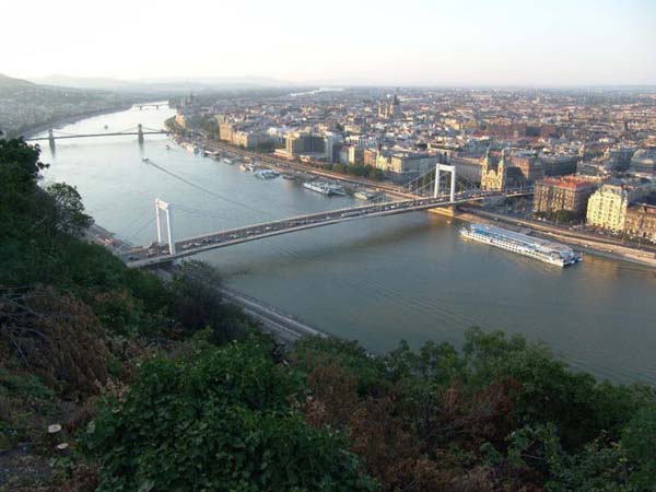Duna árfolyam - egy esemény a Dunáról pestieknek és budaiaknak augusztus 24-én