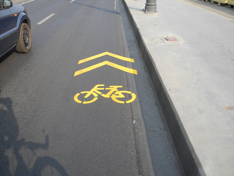 Közlekedjünk együtt! Partnerség a közlekedésben és a kerékpáros piktogram