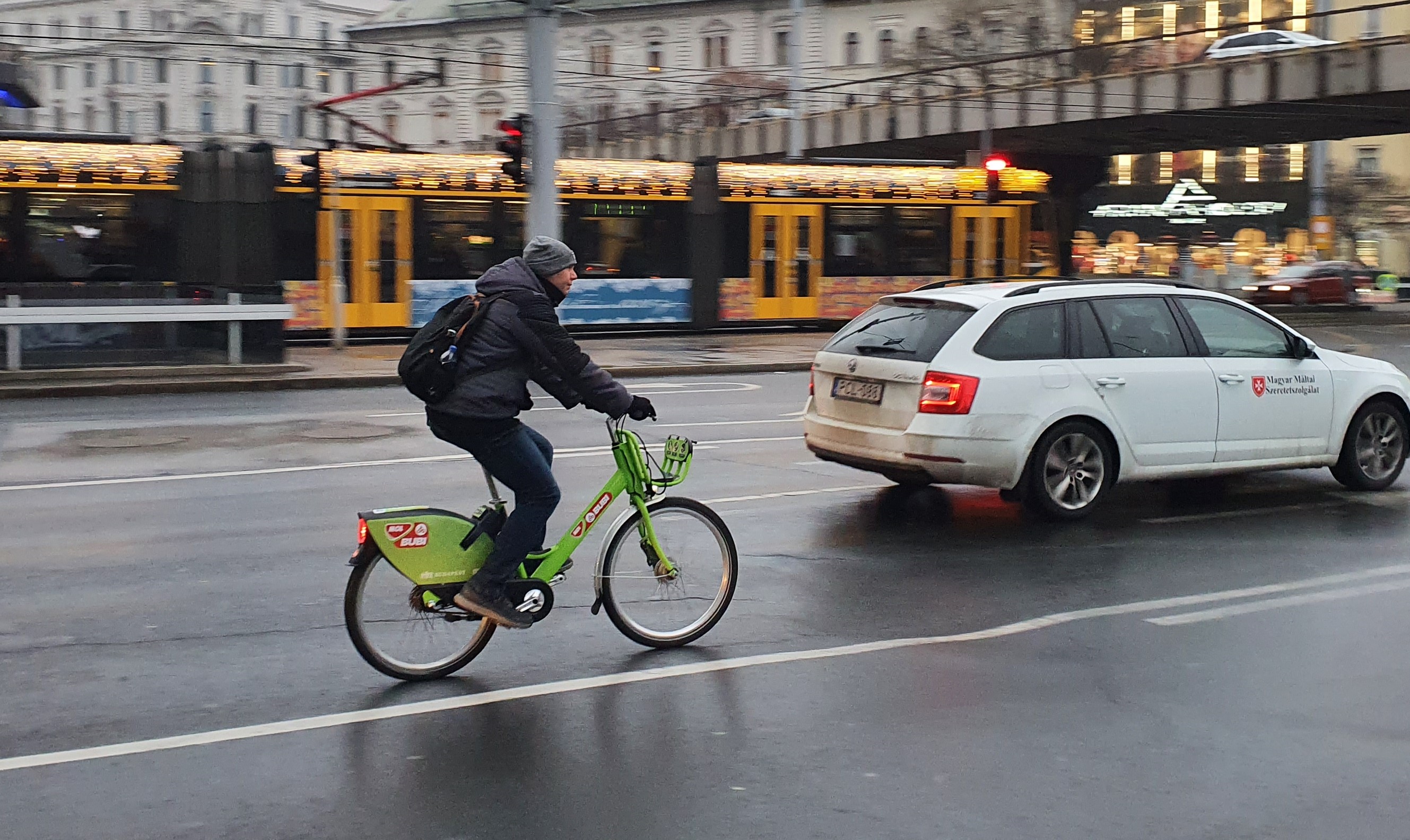 Folytatódott a biciklis reneszánsz: 2.6%-kal több kerékpározót mértek Budapesten 2021-ben, mint 2020-ban